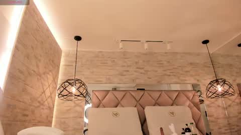  DOROTHY online show from 11, 2, 2025