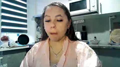 Snapshot of dorrie_ann chatting on 5, 11, 2025 Dorrie Ann online show from 5, 11, 2025