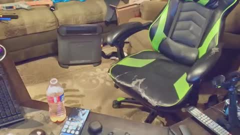 Snapshot of dotyoureyezez chatting on 12, 12, 2024 DotYourEyezez  online show from 12, 12, 2024