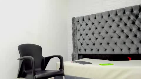 DOUGLAS online show from 22, 10, 2025