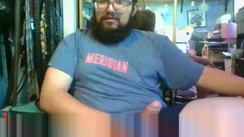 Snapshot of dpenguino chatting on 17, 12, 2025 Dpenguino online show from 17, 12, 2025