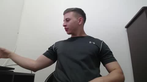 Snapshot of draco_boy2000 chatting on 15, 10, 2025 draco_boy2000 online show from 15, 10, 2025