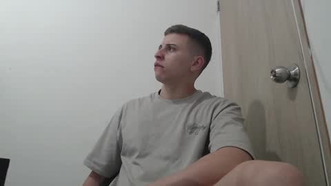 Snapshot of draco_boy2000 chatting on 29, 10, 2025 draco_boy2000 online show from 29, 10, 2025