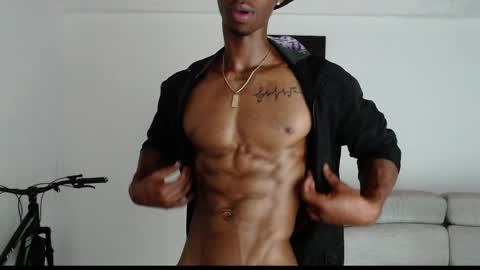 Snapshot of drake_brown_23 chatting on 14, 5, 2026 Drake 23 online show from 14, 5, 2026