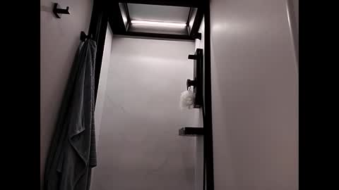 Snapshot of drakefimon chatting on 2, 12, 2025 drakefimon online show from 2, 12, 2025