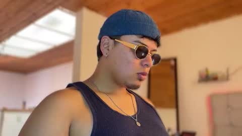 drakeeee online show from 4, 2, 2026