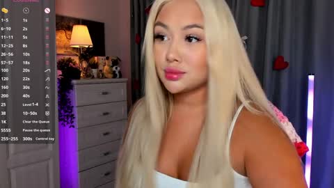Snapshot of dreamaise chatting on 2, 4, 2026 Mary pvt open use pink and blue app lovense online show from 2, 4, 2026
