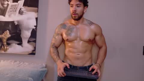 Snapshot of dreammr1 chatting on 14, 7, 2026 cris online show from 14, 7, 2026