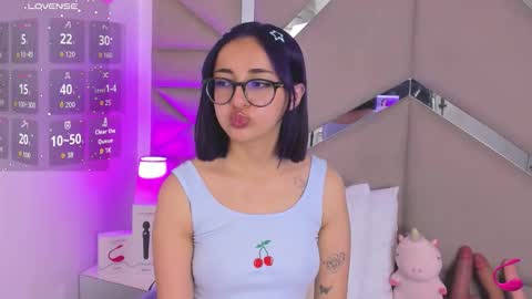 dreammy_kitty online show from 4, 2, 2026