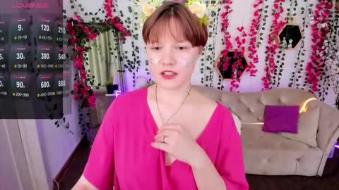 Snapshot of dreammyluna chatting on 2, 12, 2025 Luna online show from 2, 12, 2025