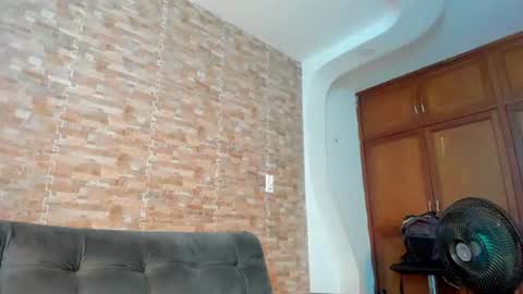 Snapshot of dreams_chloe chatting on 4, 7, 2026 dreams_chloe online show from 4, 7, 2026