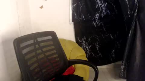 Snapshot of dreamy_wetpussy chatting on 10, 7, 2026 BEAUTY online show from 10, 7, 2026