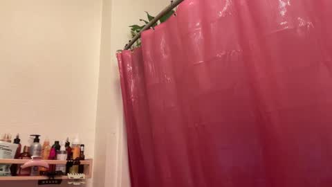 Snapshot of dreamyriri chatting on 10, 3, 2025 RIRI OR DREAMY online show from 10, 3, 2025