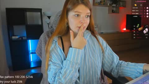 Snapshot of dreamysoul chatting on 14, 12, 2024 my name is Lia online show from 14, 12, 2024
