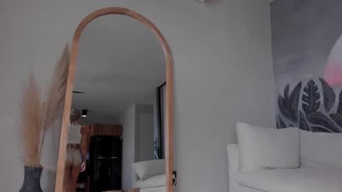 Snapshot of dreamyylilah chatting on 28, 2, 2025 Lilah online show from 28, 2, 2025