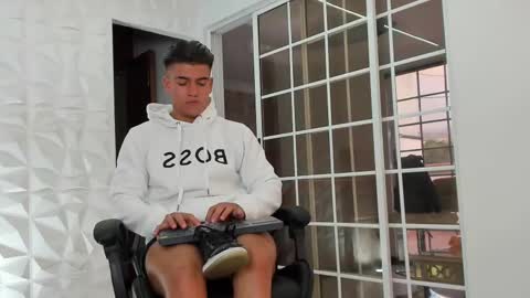 Snapshot of drekev_ chatting on 27, 2, 2025 Kevin online show from 27, 2, 2025