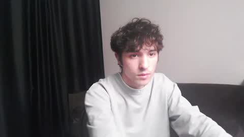 Snapshot of dress_air chatting on 21, 4, 2026 Air online show from 21, 4, 2026