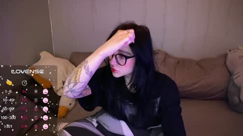 Tara  Sonny online show from 6, 1, 2025