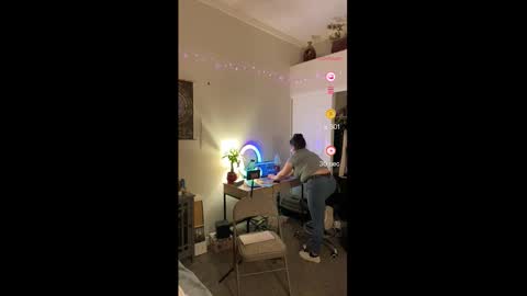 Drippy kitty  online show from 17, 2, 2026