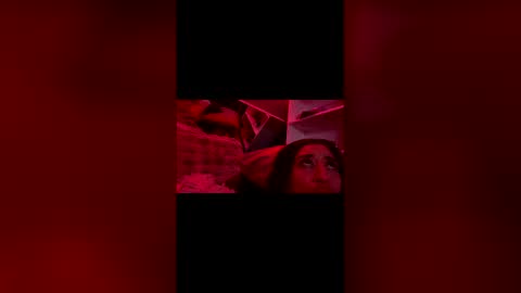 drippykitty99 online show from 19, 4, 2026