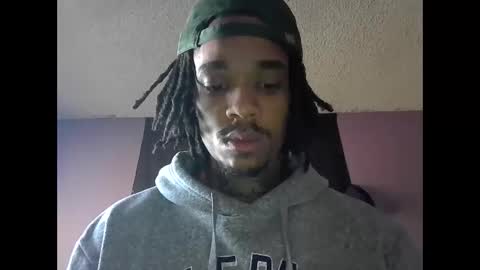 Snapshot of dripthehit chatting on 18, 12, 2024 dripthehit online show from 18, 12, 2024