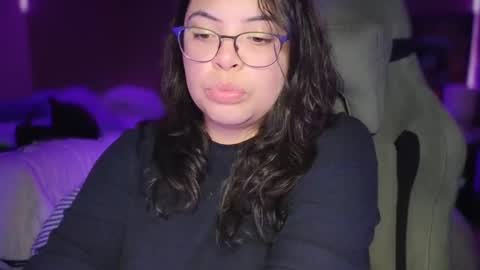 Snapshot of drizzypeach602 chatting on 4, 10, 2025 Drizzypeach602 online show from 4, 10, 2025