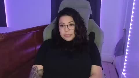 Snapshot of drizzypeach602 chatting on 18, 10, 2025 Drizzypeach602 online show from 18, 10, 2025