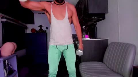 Snapshot of drizzys_room chatting on 16, 12, 2025 DirtyDrizzy online show from 16, 12, 2025