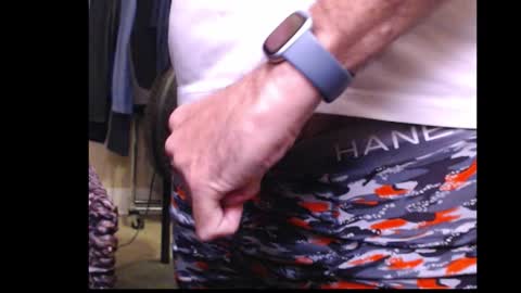 Hello Hope you enjoy what you see. I love attention in dirty talk and tips thickcock  edging precum dirtyTalk C2C online show from 17, 11, 2025