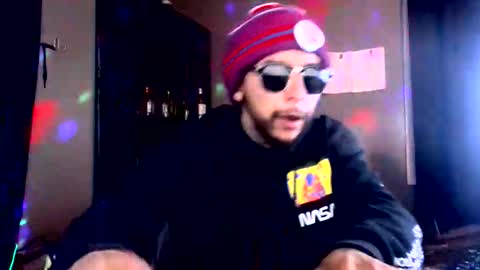 Snapshot of drogoloko233 chatting on 15, 2, 2026 drogo lpkp online show from 15, 2, 2026