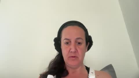 Snapshot of drresa chatting on 6, 5, 2026 Dr. Resa online show from 6, 5, 2026