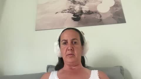 Snapshot of drresa chatting on 16, 5, 2026 Dr. Resa online show from 16, 5, 2026