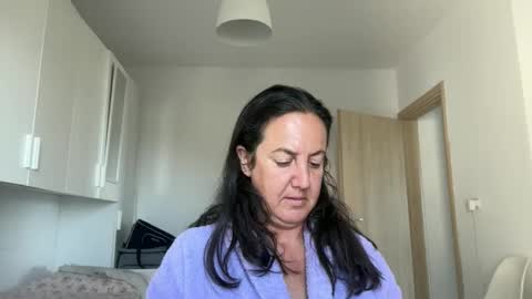 Snapshot of drresa chatting on 25, 5, 2026 Dr. Resa online show from 25, 5, 2026