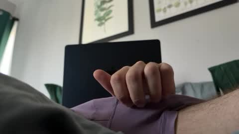 Snapshot of drw98 chatting on 8, 11, 2025 drw98 online show from 8, 11, 2025