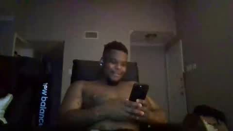 Snapshot of dsmoov_ chatting on 21, 11, 2025 SmoovFanz online show from 21, 11, 2025