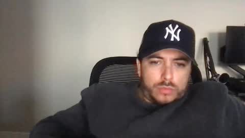 Snapshot of duke12034 chatting on 24, 11, 2025 duke12034 online show from 24, 11, 2025