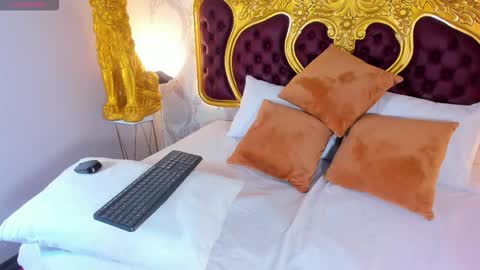 Lucy online show from 17, 12, 2025