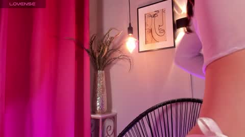 dulce__fiore07 online show from 24, 11, 2025