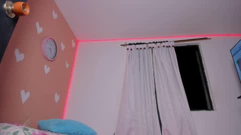 Miah smith online show from 5, 4, 2026