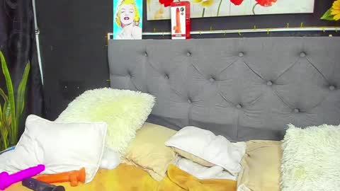 Snapshot of dulce_celeste15 chatting on 23, 1, 2025 C E L E S T E online show from 23, 1, 2025