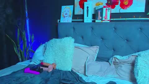 Snapshot of dulce_celeste15 chatting on 2, 2, 2025 C E L E S T E online show from 2, 2, 2025