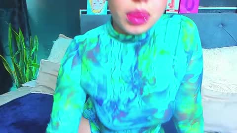 Snapshot of dulce_celeste15 chatting on 6, 2, 2025 C E L E S T E online show from 6, 2, 2025