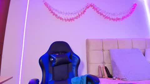 Dulce Maria online show from 12, 2, 2026