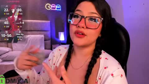 Snapshot of dulcerose01 chatting on 23, 4, 2026 Dulce Rose online show from 23, 4, 2026
