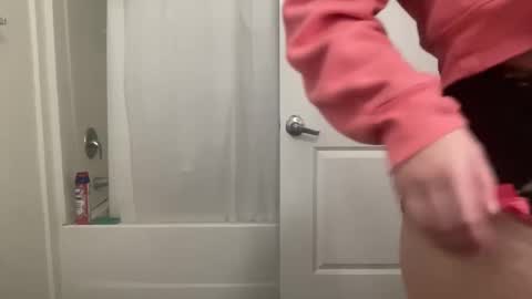 Snapshot of dumbblondexoxo chatting on 18, 1, 2025 dumbblondexoxo online show from 18, 1, 2025