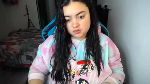 Nicole   online show from 9, 9, 2025