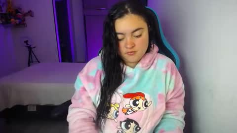 Nicole   online show from 23, 9, 2025