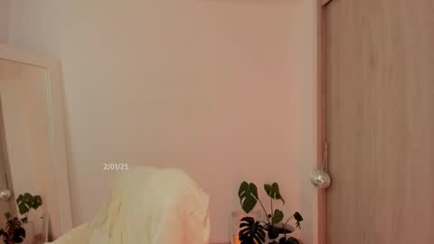 Snapshot of duna_du chatting on 2, 2, 2025 My birthday is tomorrow November 30 online show from 2, 2, 2025