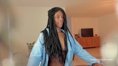 Snapshot of duna_du chatting on 24, 2, 2025 My birthday is tomorrow November 30 online show from 24, 2, 2025
