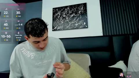 Snapshot of duolust chatting on 21, 10, 2025 Thomas and Noah online show from 21, 10, 2025